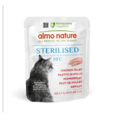Sachê de filé de frango esterilizado com HFC Almo Nature para gatos