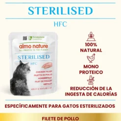 Sachê de filé de frango esterilizado com HFC Almo Nature para gatos